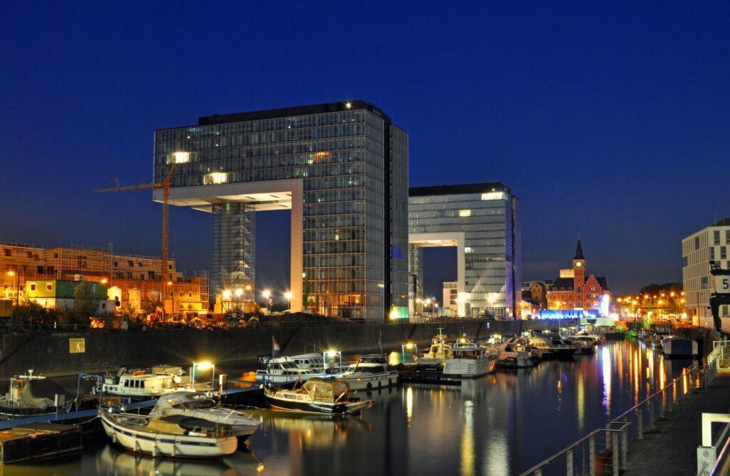 Die Stadt Koeln_Koeln_Sued_am_Rhein.